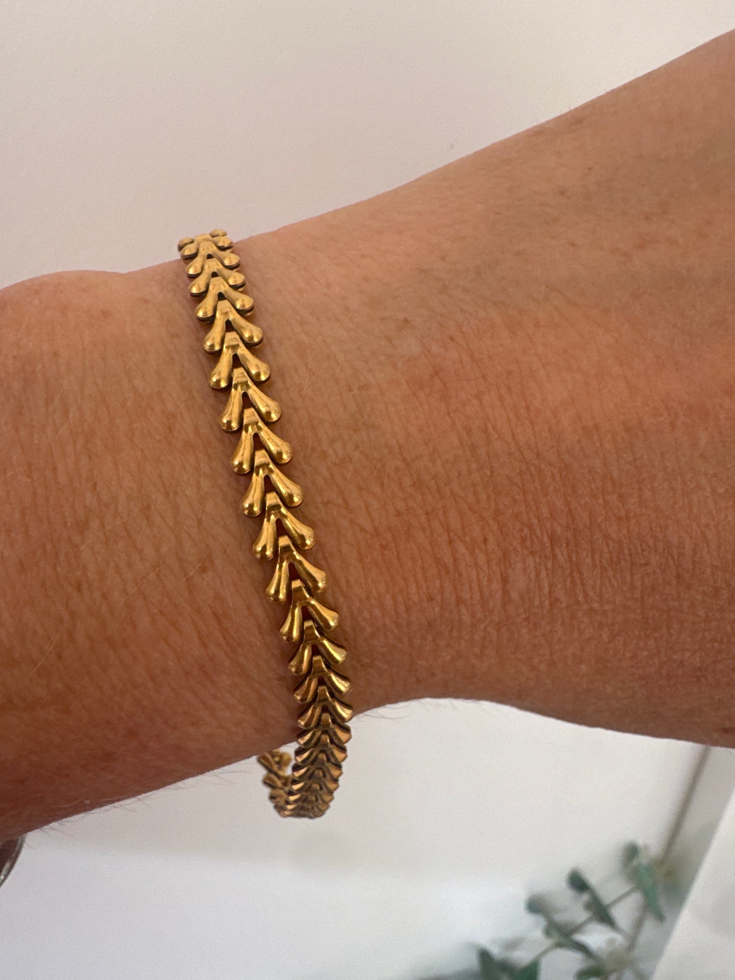 Chevron Bracelet - Gold