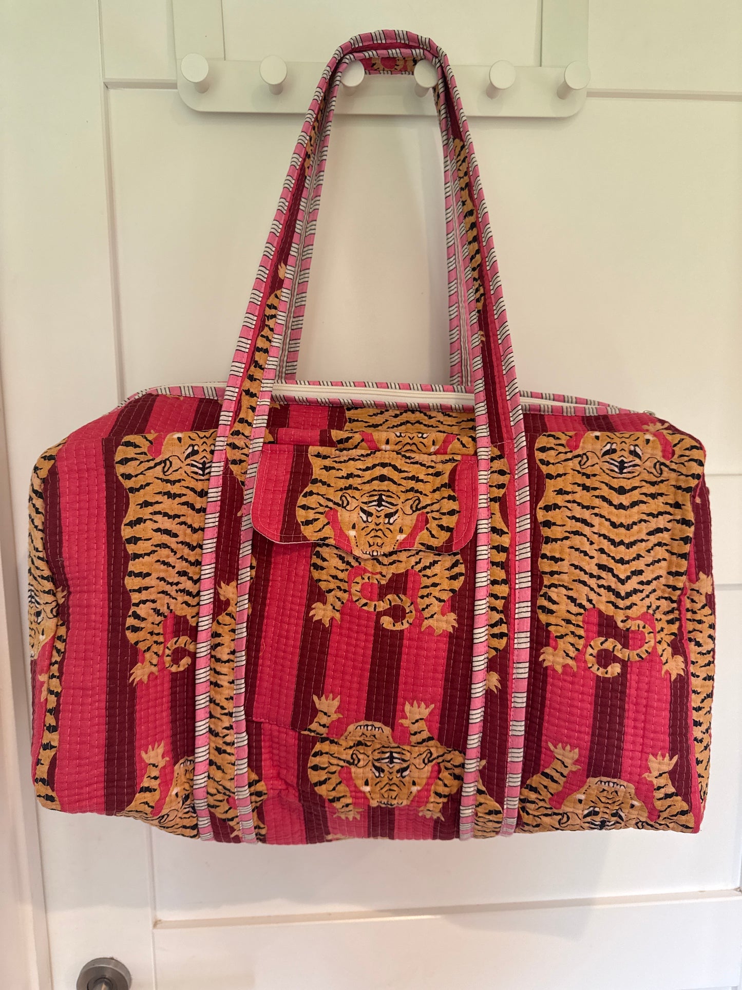 The Weekend Bag - The Tigger Coral