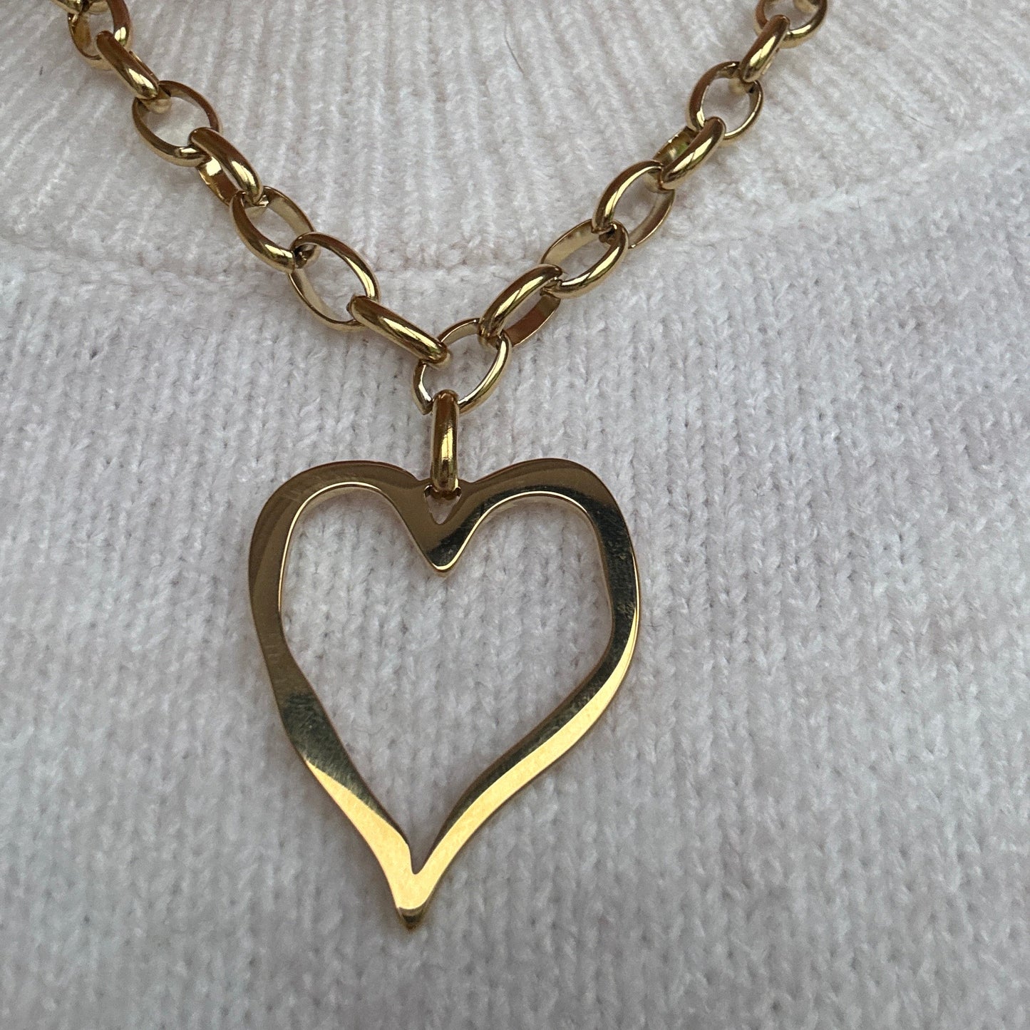Love Heart Link Necklace - Gold