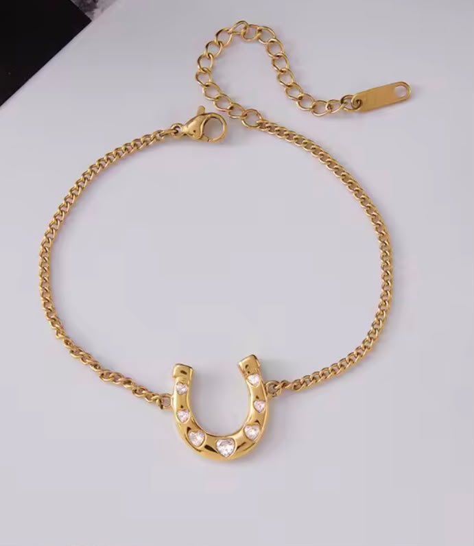 Horse Shoe Bracelet - Gold