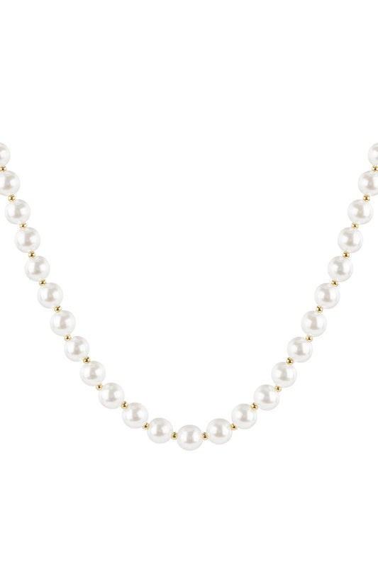 Simple Pearl Necklace