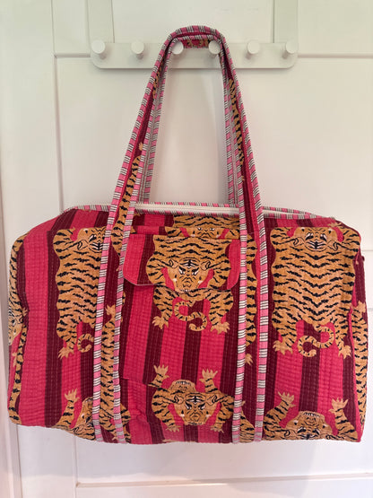 The Weekend Bag - The Tigger Coral