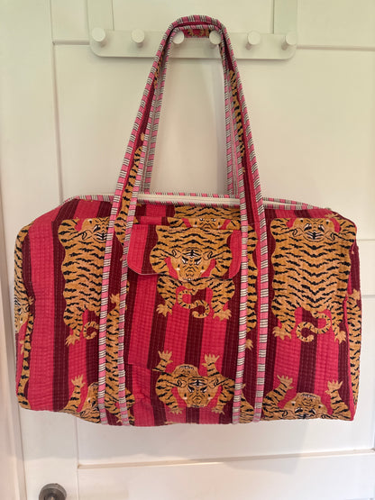 The Weekend Bag - The Tigger Coral