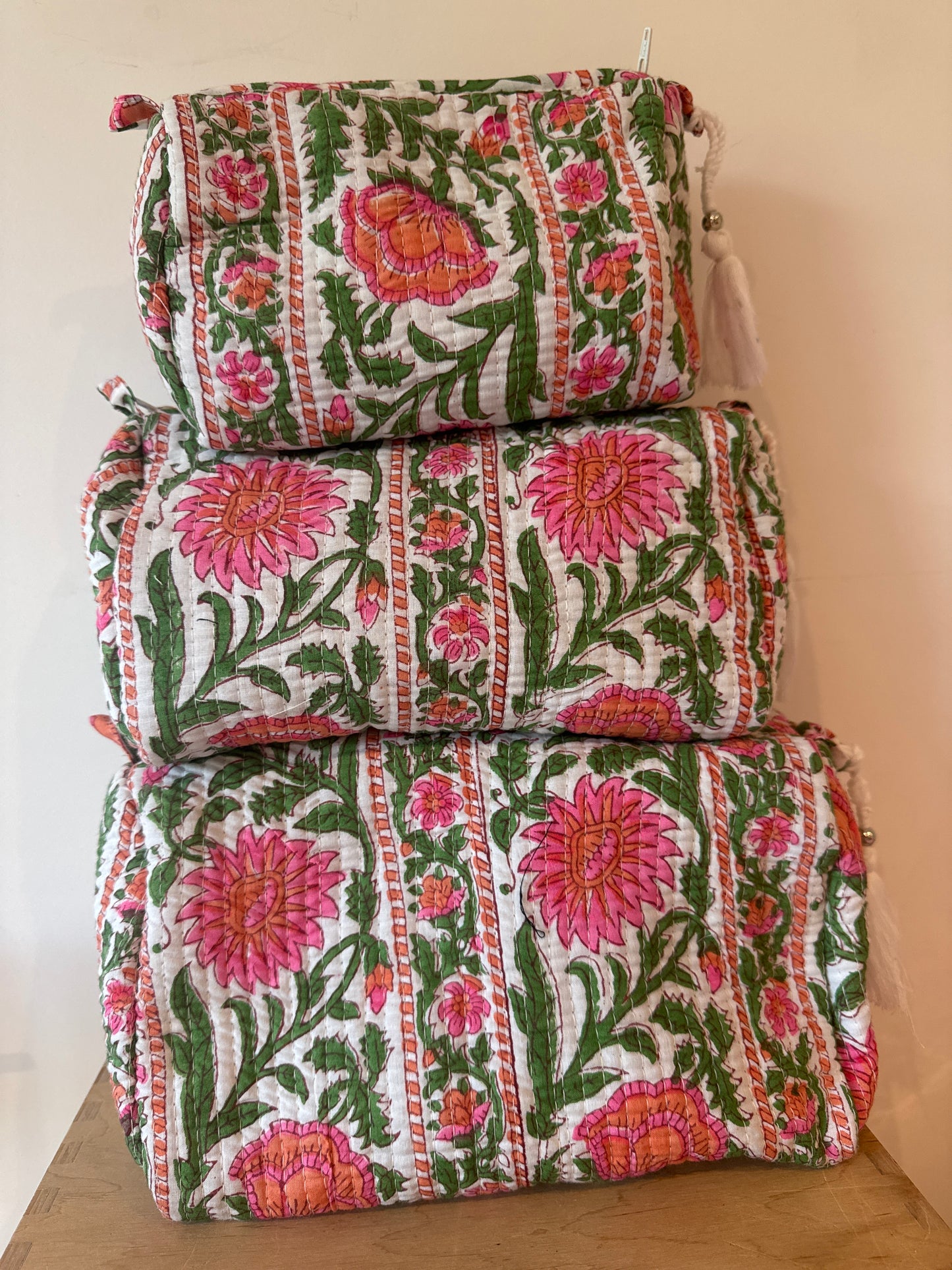 Wash Bag SETS OF 3 - Pink Flowers & Green Leaves