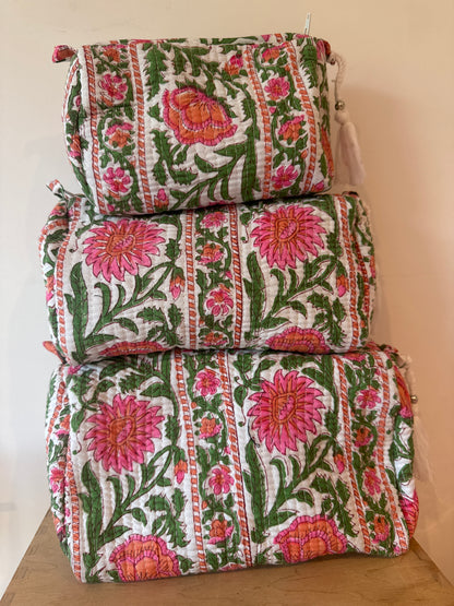 Wash Bag SETS OF 3 - Pink Flowers & Green Leaves