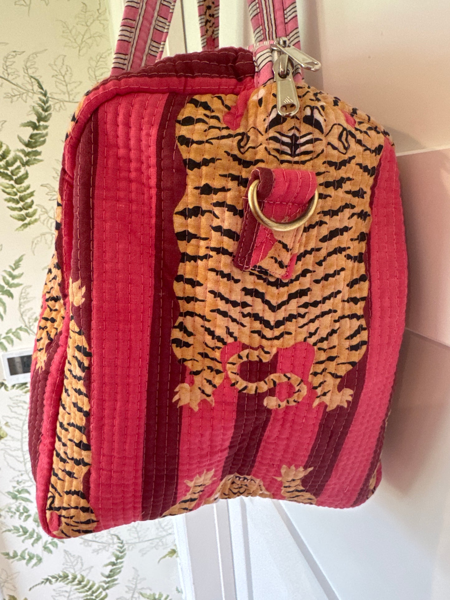 The Weekend Bag - The Tigger Coral