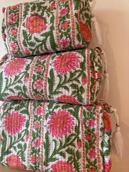 Wash Bag SETS OF 3 - Pink Flowers & Green Leaves