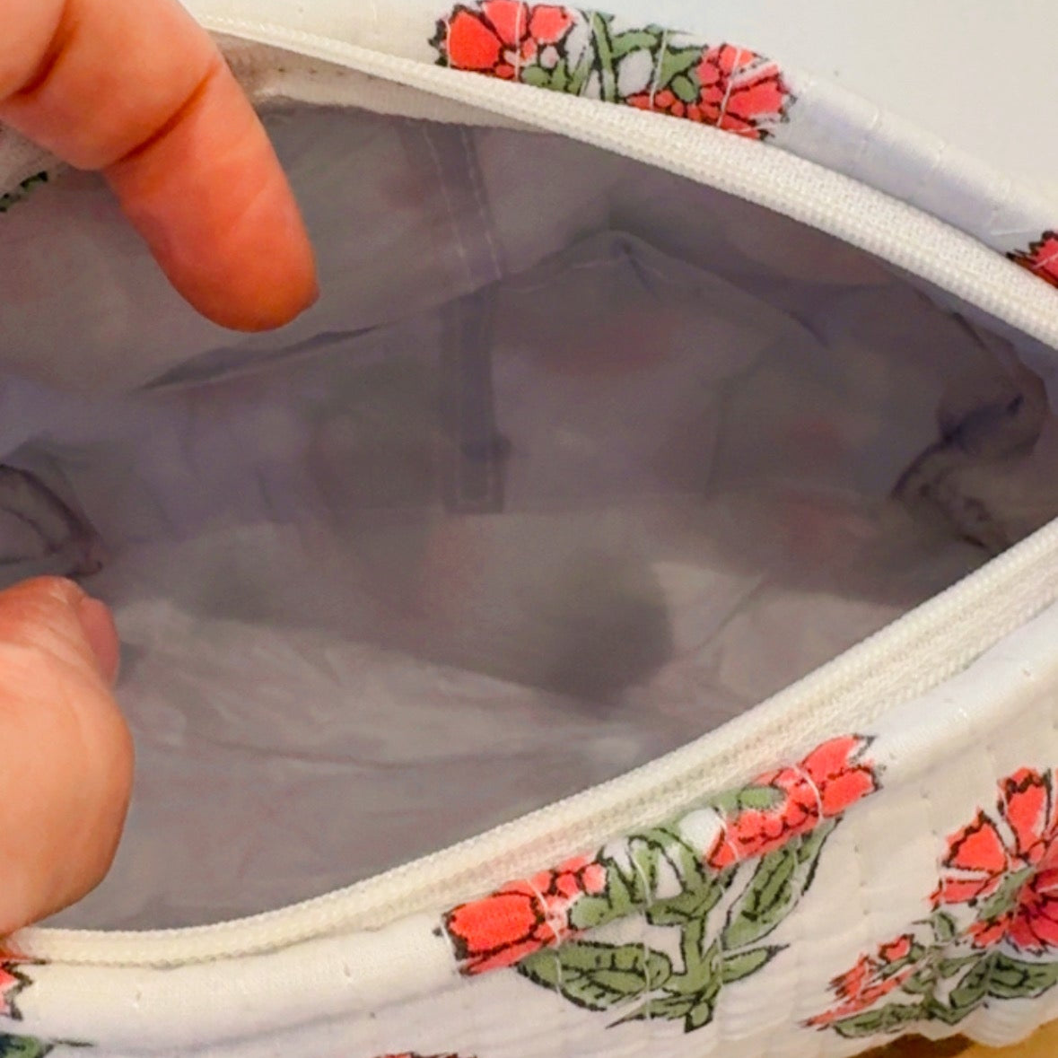 Wash Bags - Multiple Sizes/ Colours