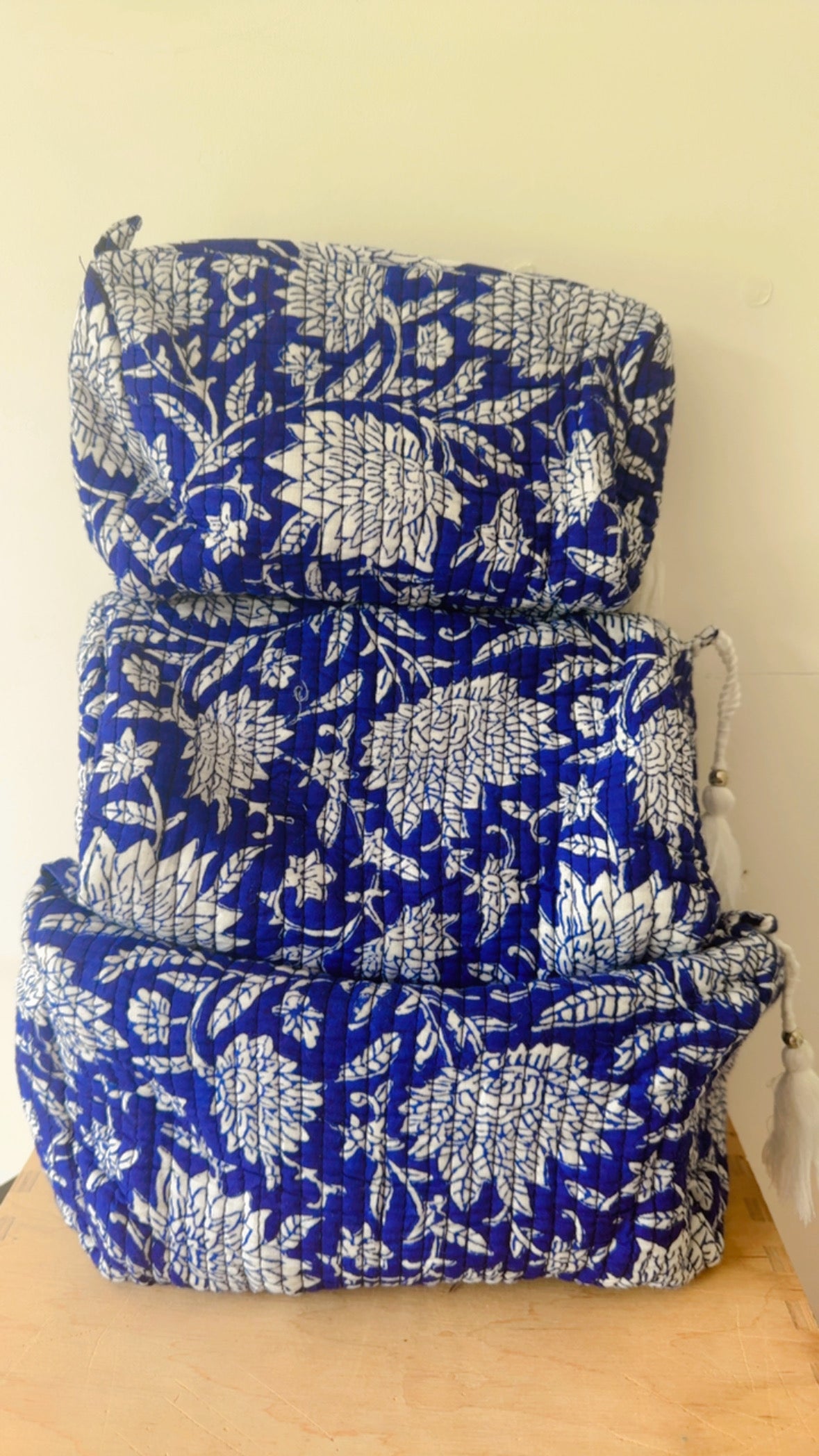 Wash Bags - Multiple Sizes/ Colours